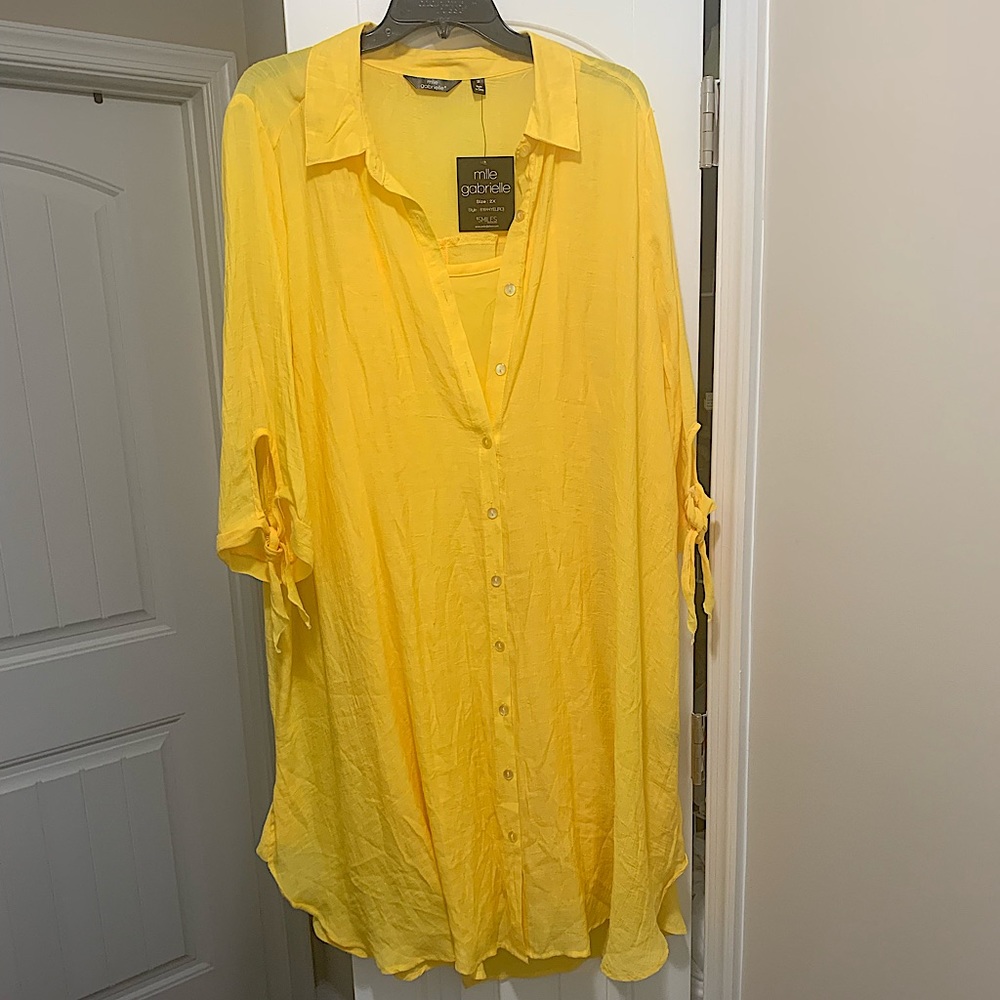 🔥2/$20🔥 Lightweight yellow button down dress with yellow “slip” underneath